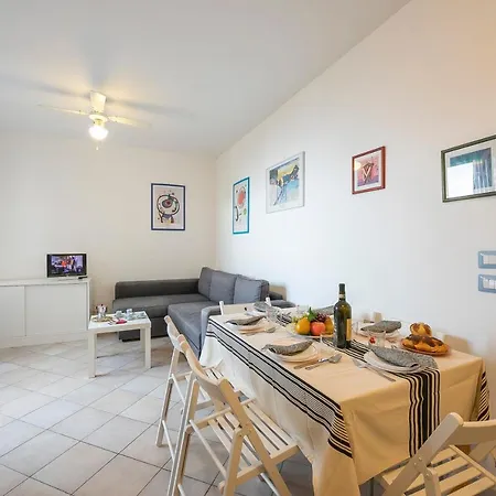 Apartman Casa Viola With Shared Pool Sea View - Happy