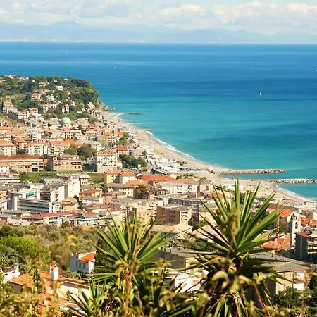 Casa Viola With Shared Pool Sea View - Happy * Varazze