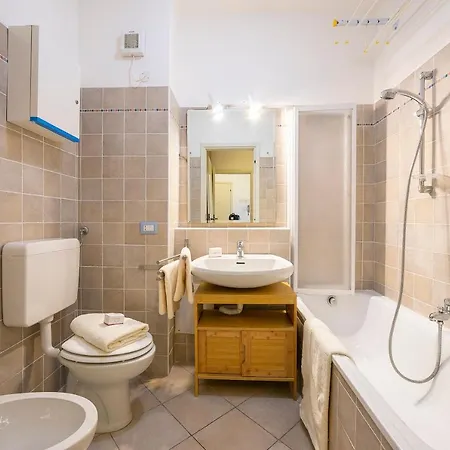 Casa Viola With Shared Pool Sea View - Happy * Varazze
